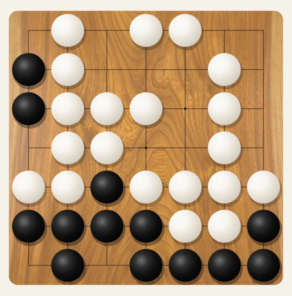 A 7x7 game in GoZen where white has taken over most of the board